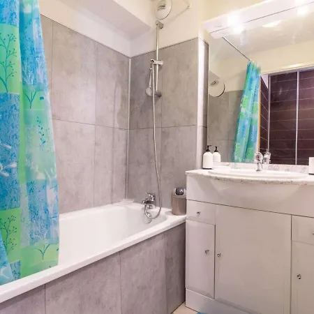 Agreable T2 Avec Piscine, Balcon Et Wifi A - Fr-1-402-116